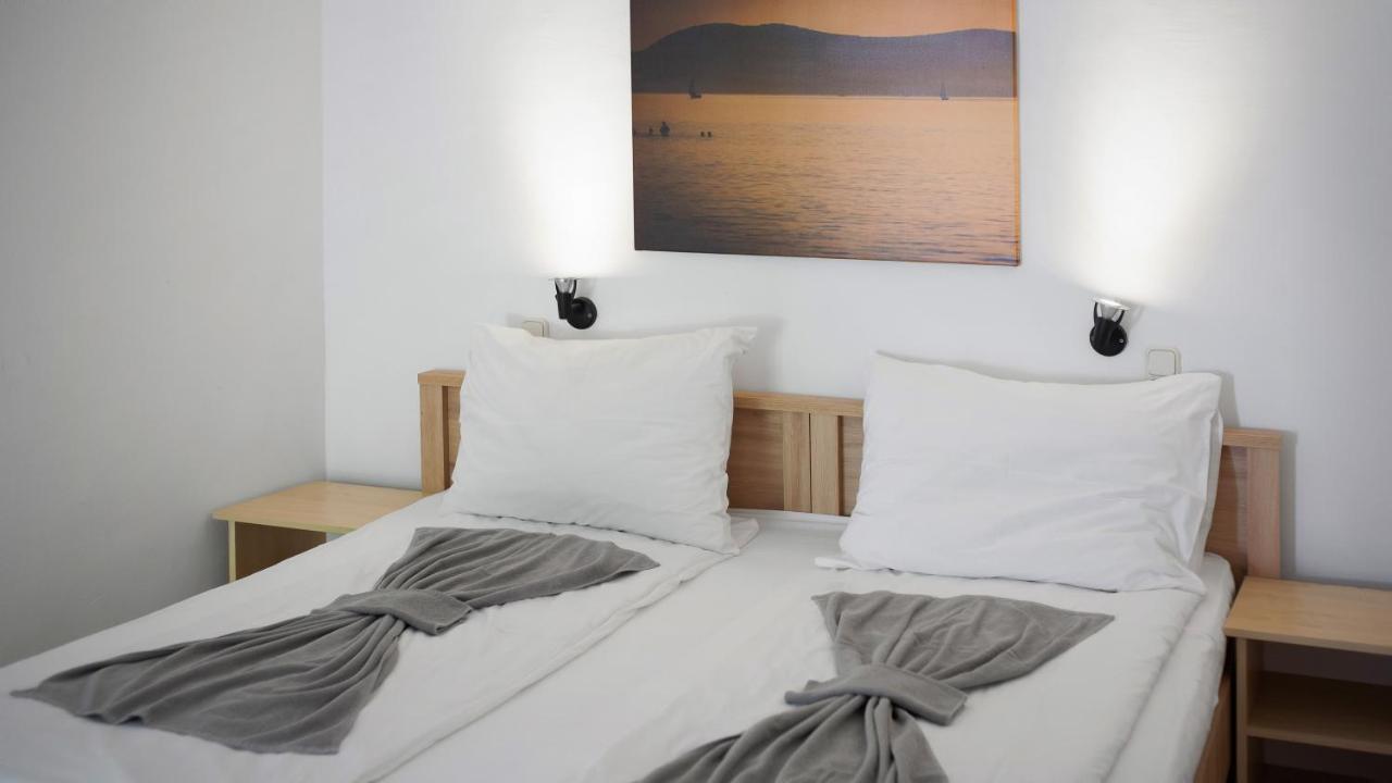 Hotel Platan 자르마디 외부 사진