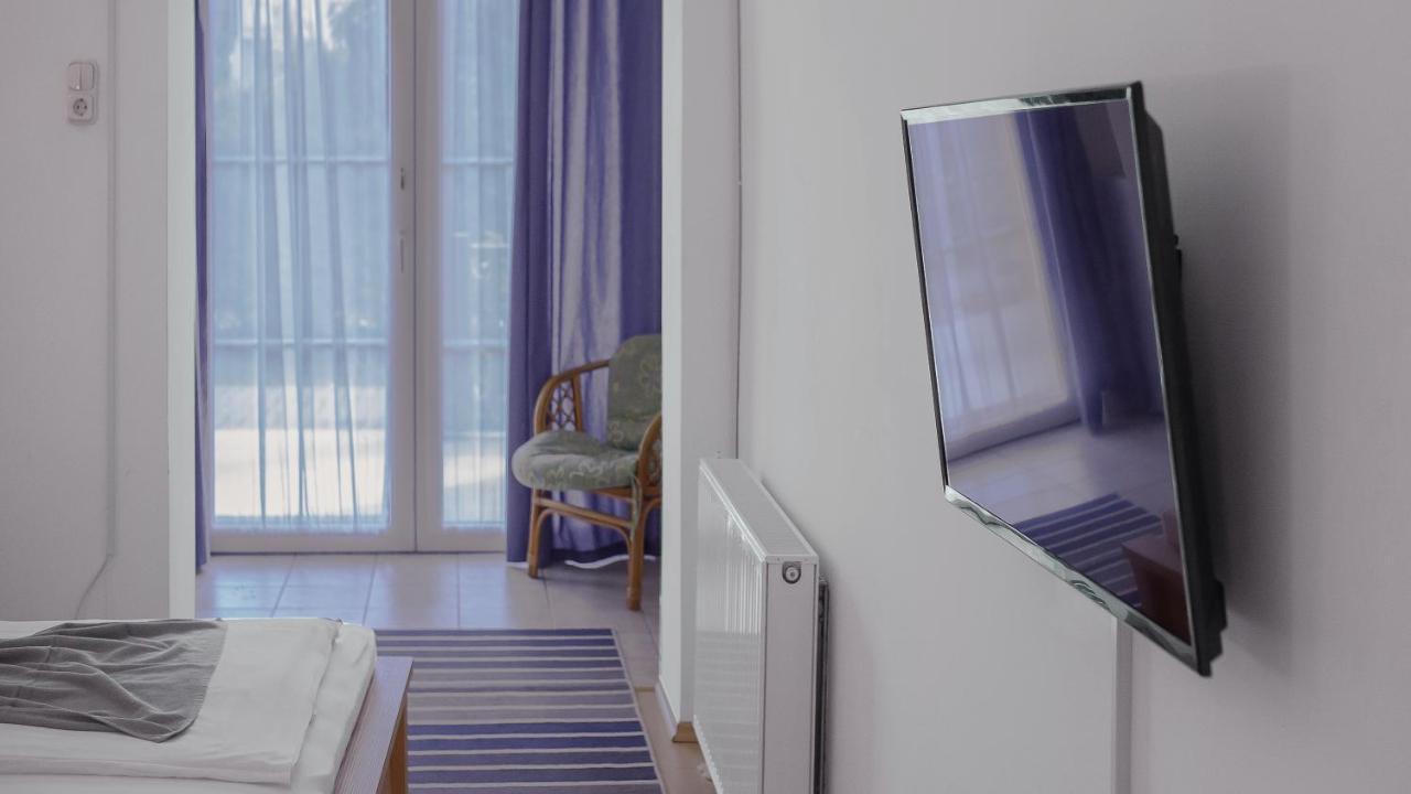 Hotel Platan 자르마디 외부 사진