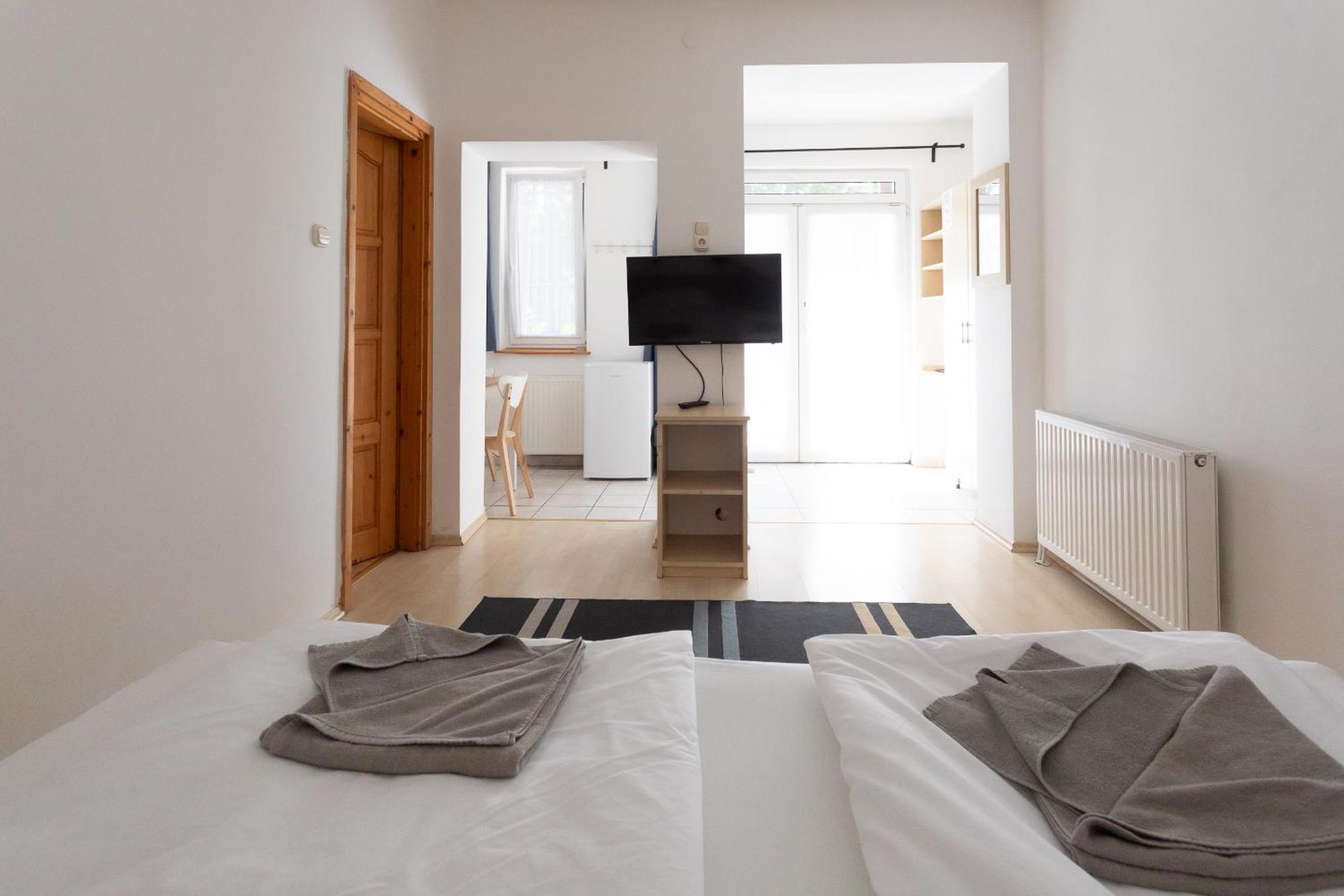 Hotel Platan 자르마디 외부 사진