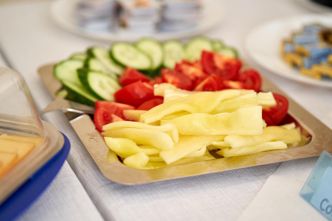 Hotel Platan 자르마디 외부 사진